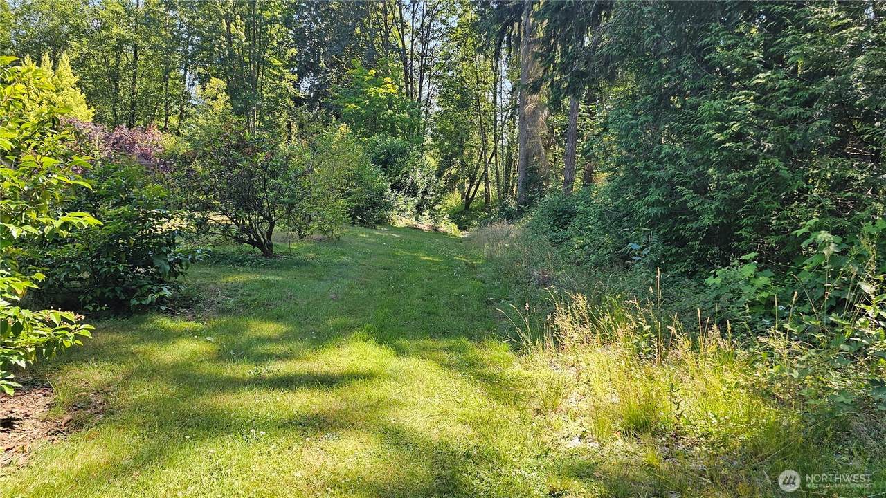 11000 138th Street - Photo 1