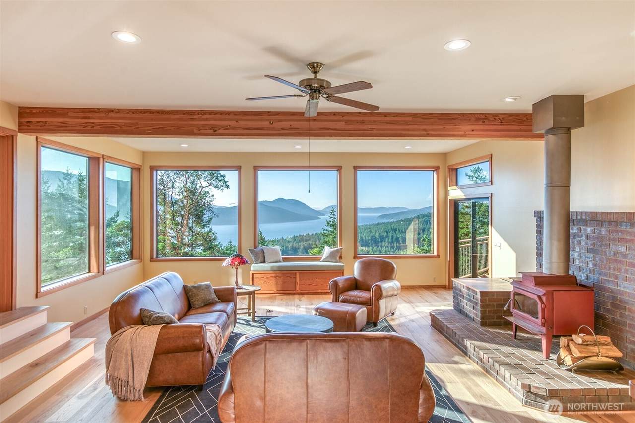 404 Lookout Loop - Photo 1