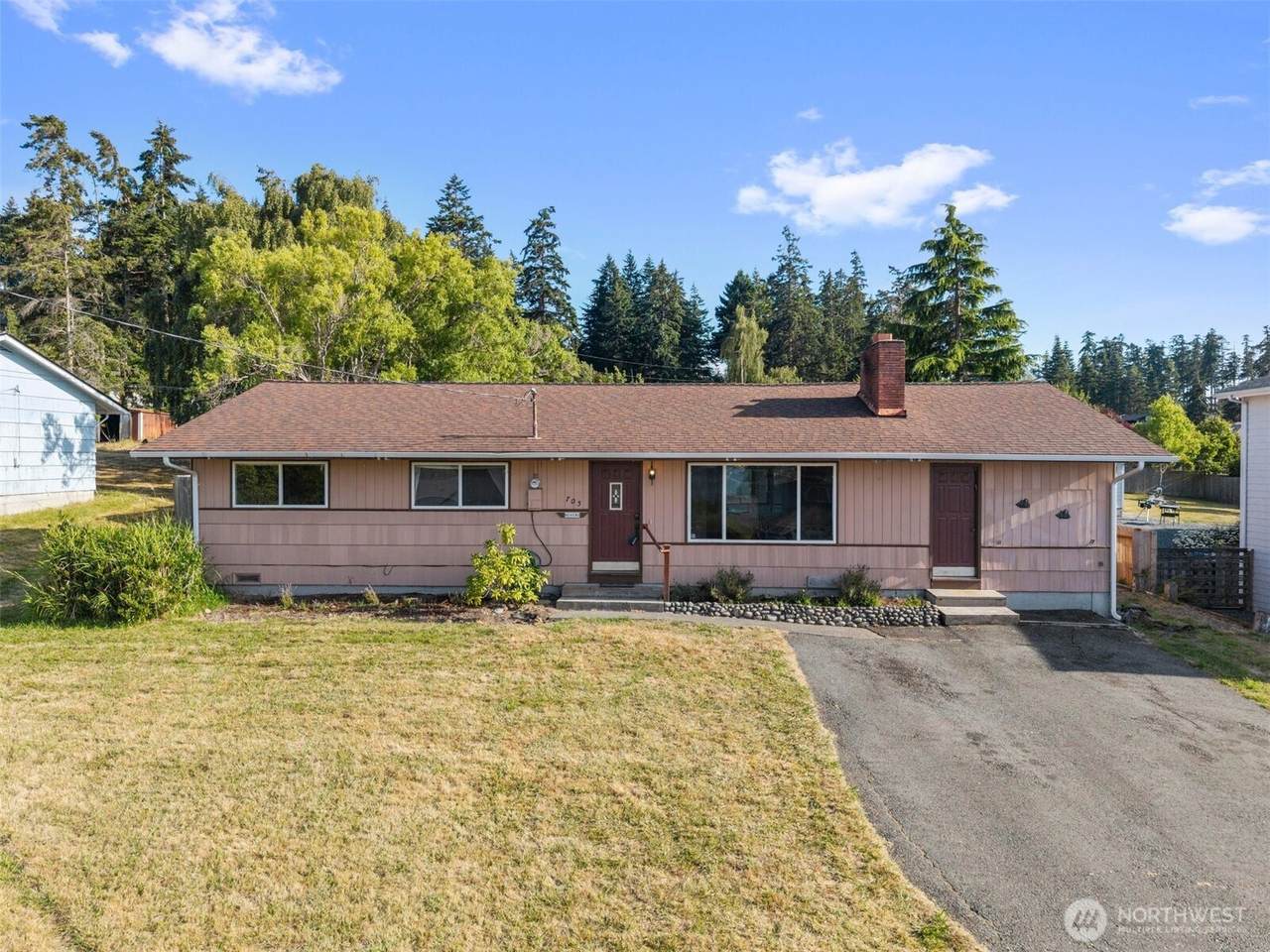 705 6th Street - Photo 1