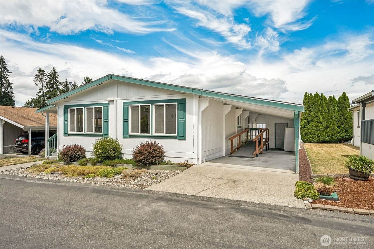 592 Saturn Lane - Photo 1