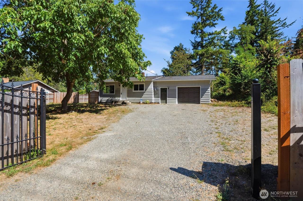 1041 Mitchell Avenue - Photo 1