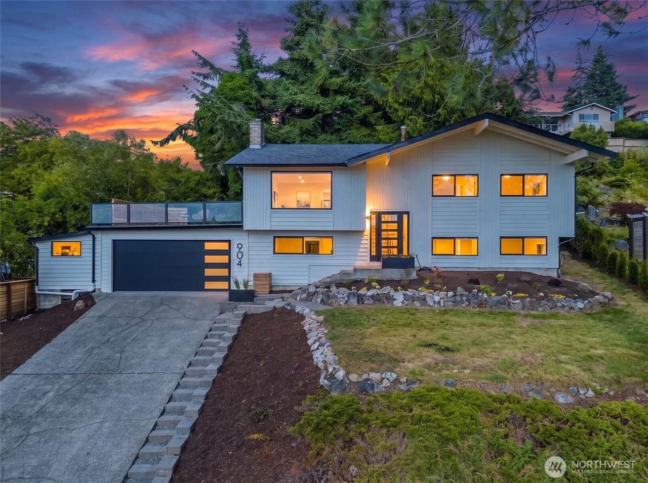 904 Puget Street - Photo 1