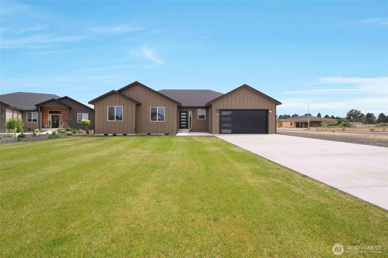 6425 Road 2.15 - Photo 1