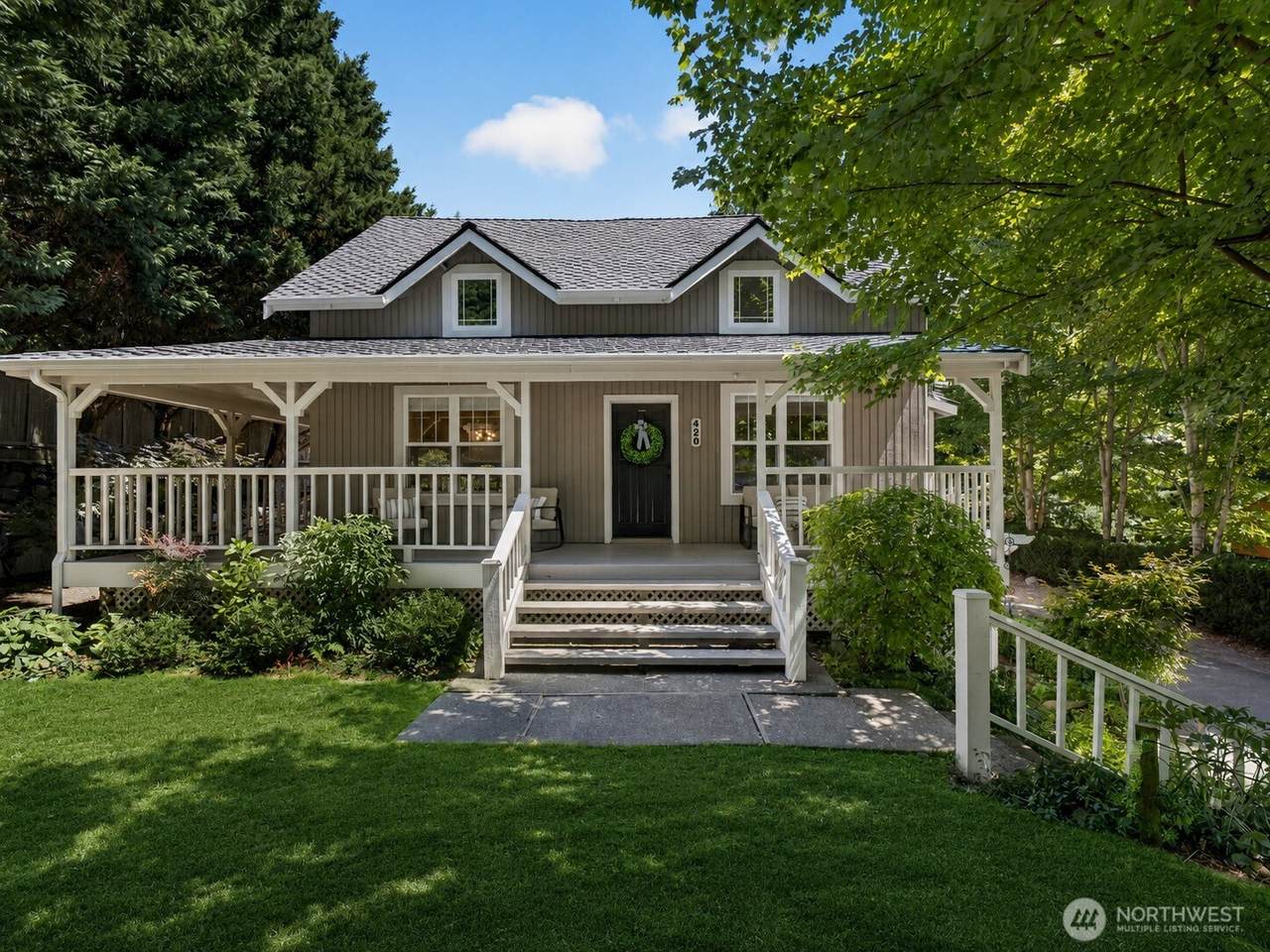 420 222nd Avenue - Photo 1
