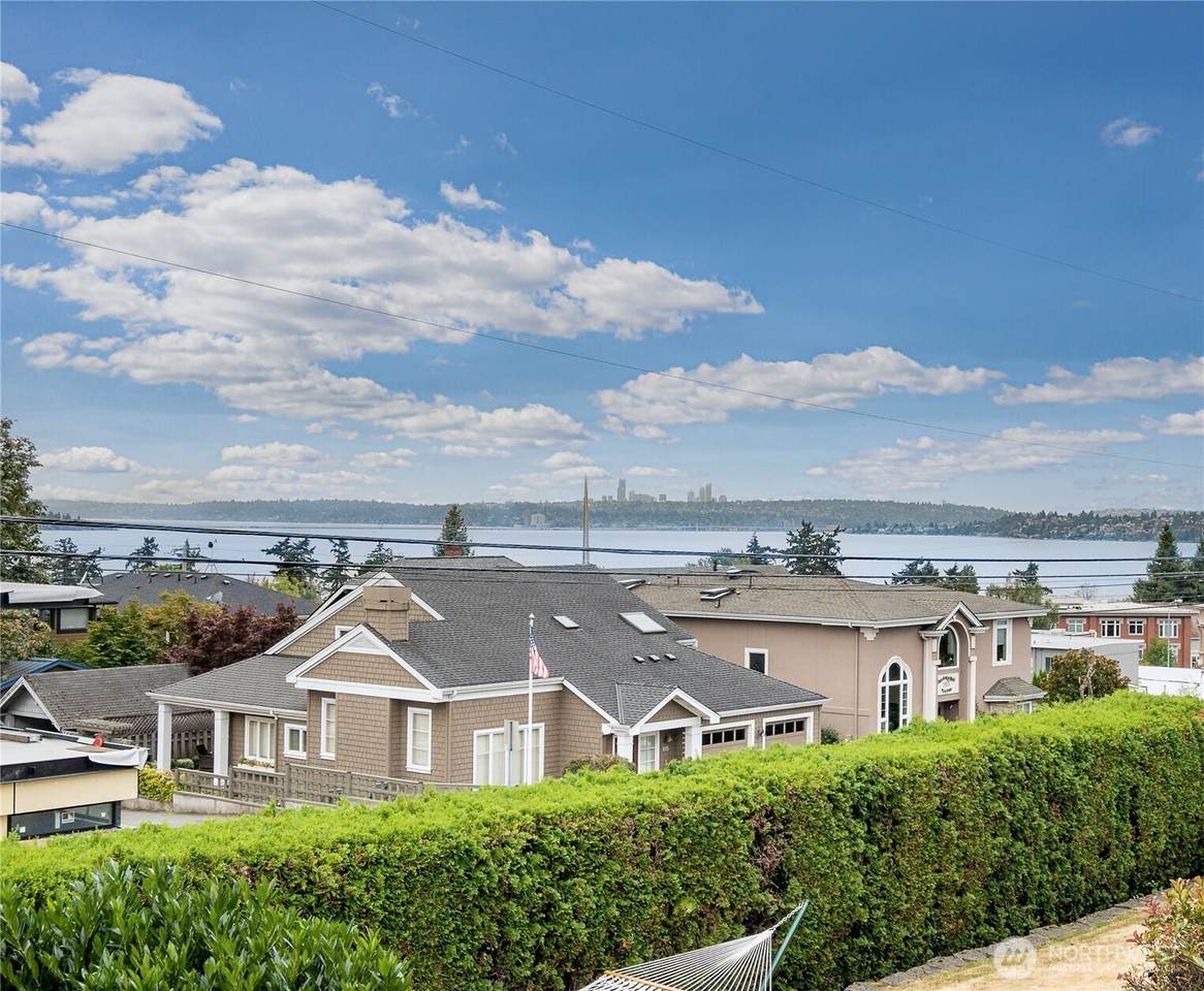 122 8th Avenue - Photo 1