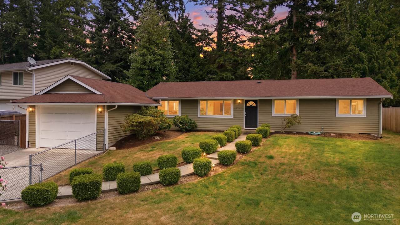 5713 187th Avenue - Photo 1