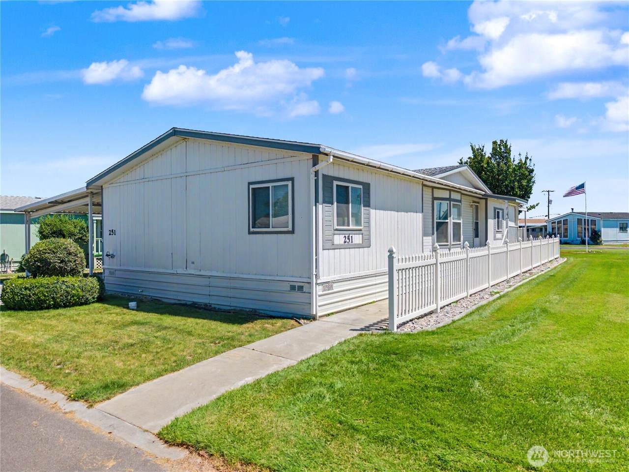 2240 Broadway Avenue - Photo 1