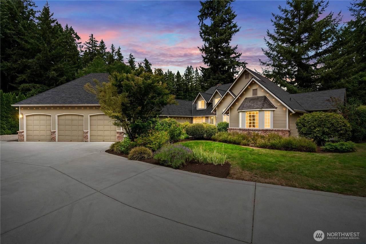 10306 192nd Avenue - Photo 1