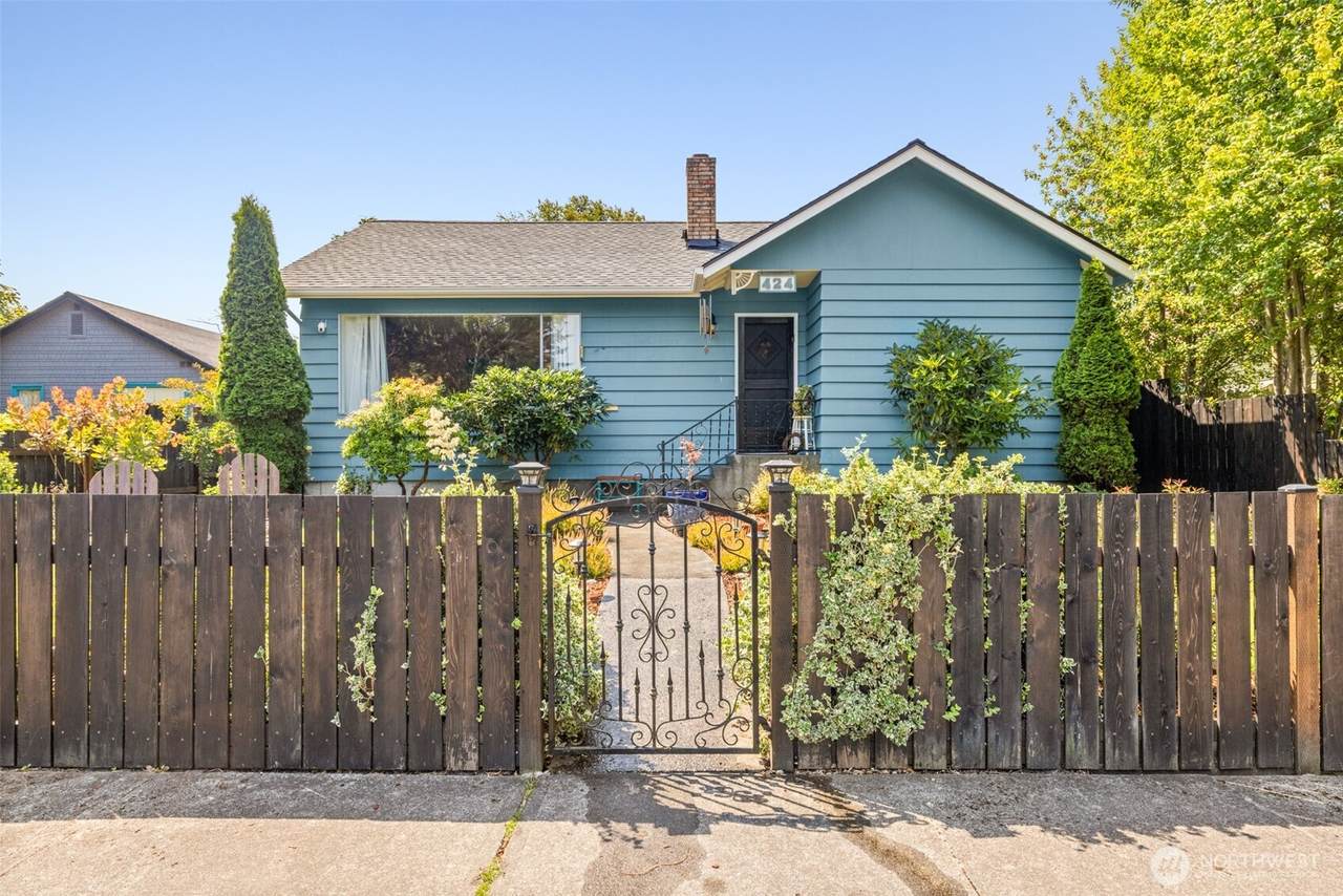 424 4th Street - Photo 1