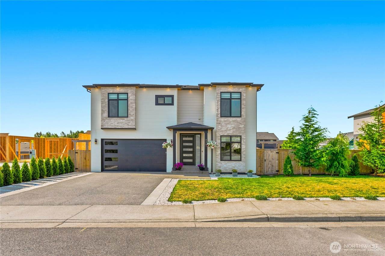 2467 Angelina Street - Photo 1