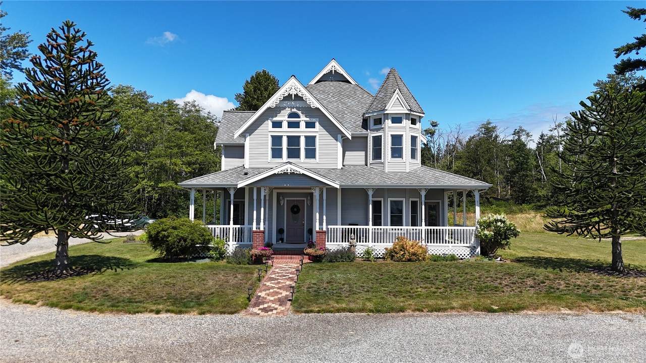 2950 Aldergrove Road - Photo 1