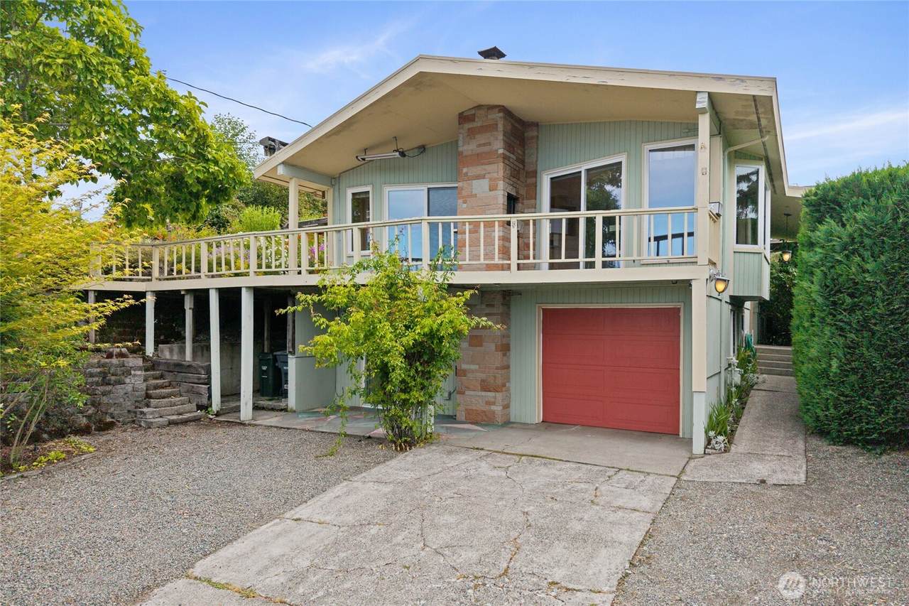 6107 Hawthorne Terrace - Photo 1