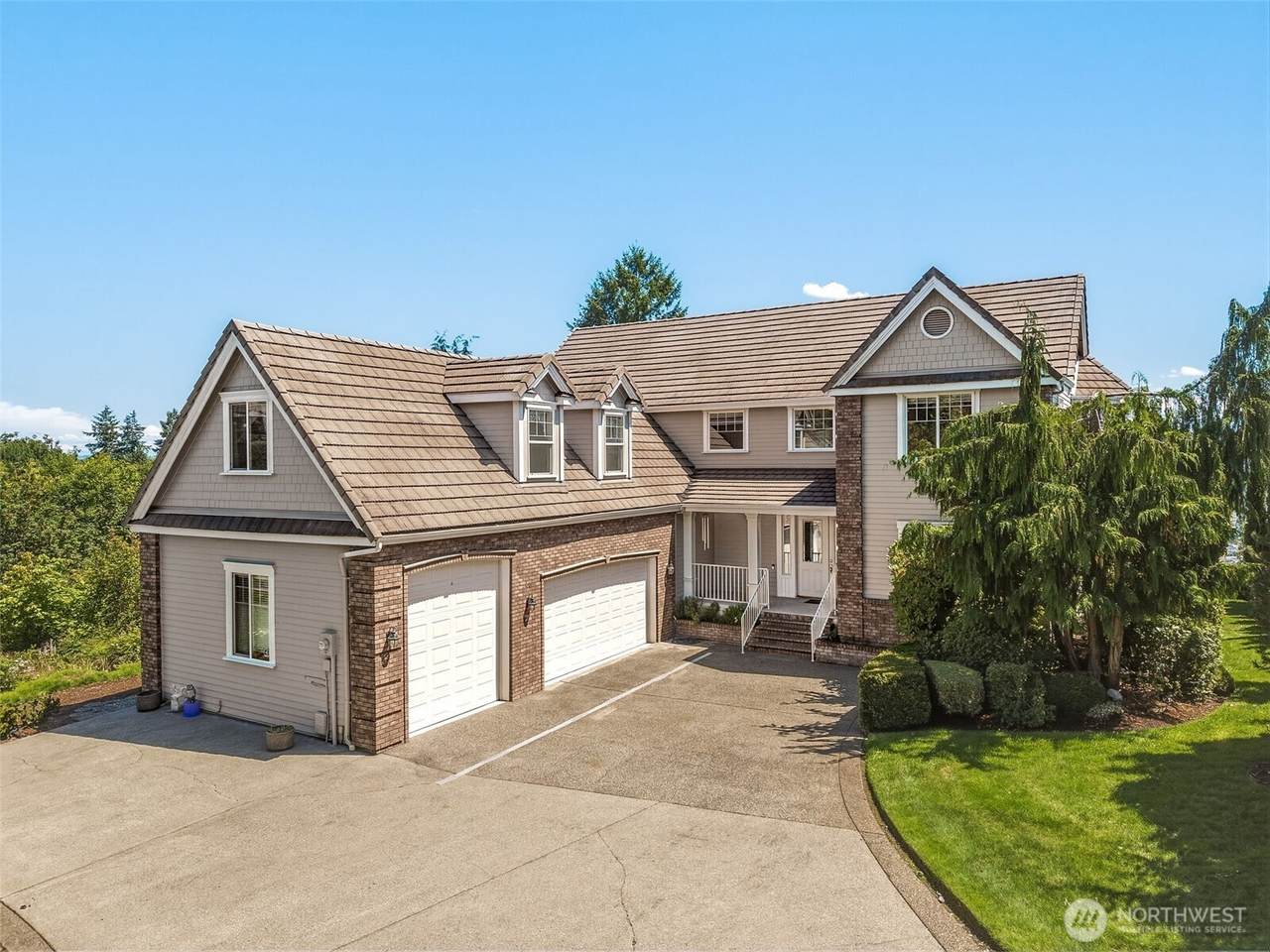 15701 136th Avenue Ct - Photo 1