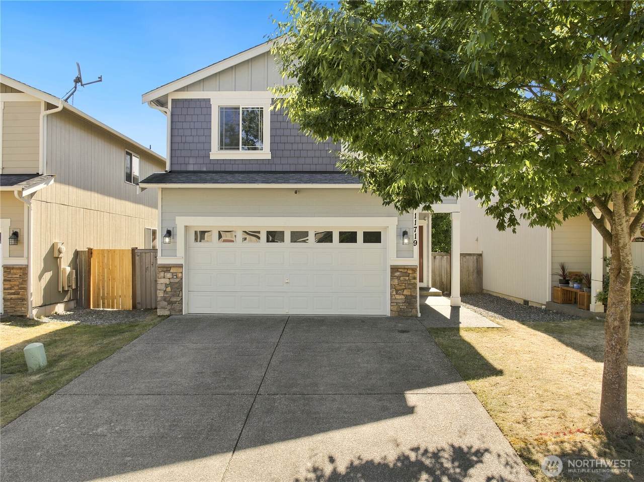 11719 9th Avenue Ct - Photo 1