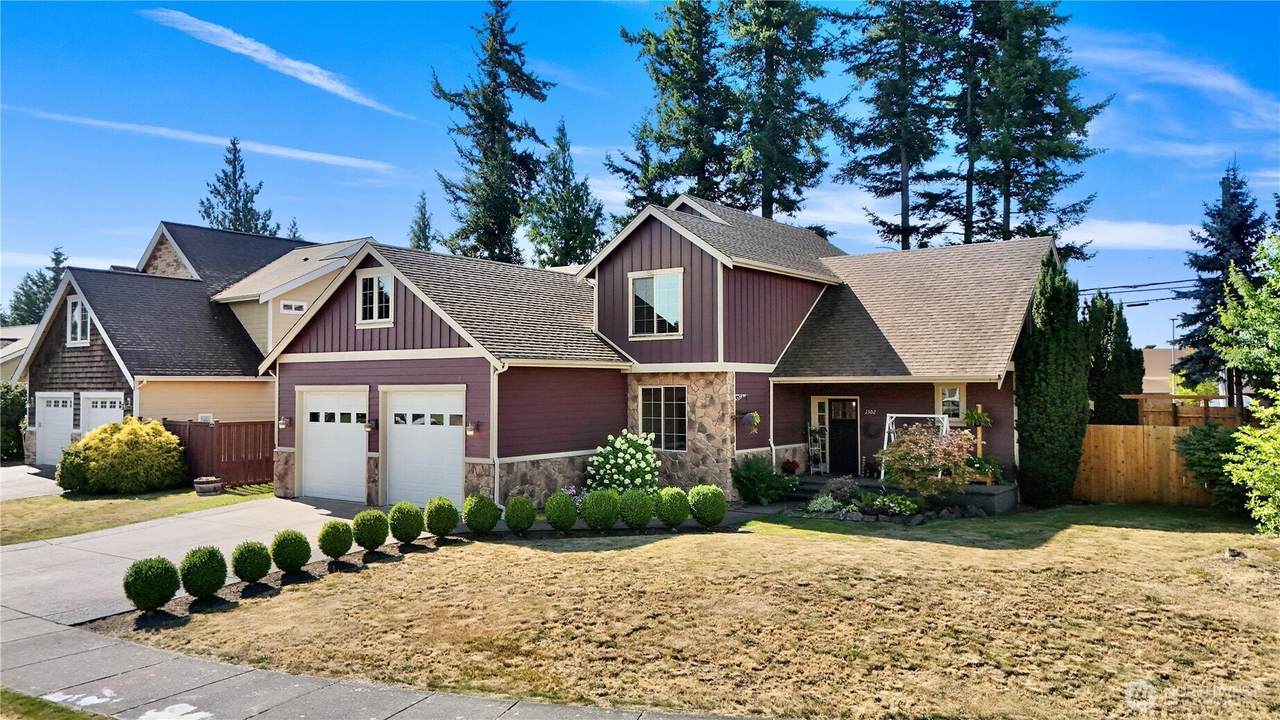 1302 Eastwood Way - Photo 1