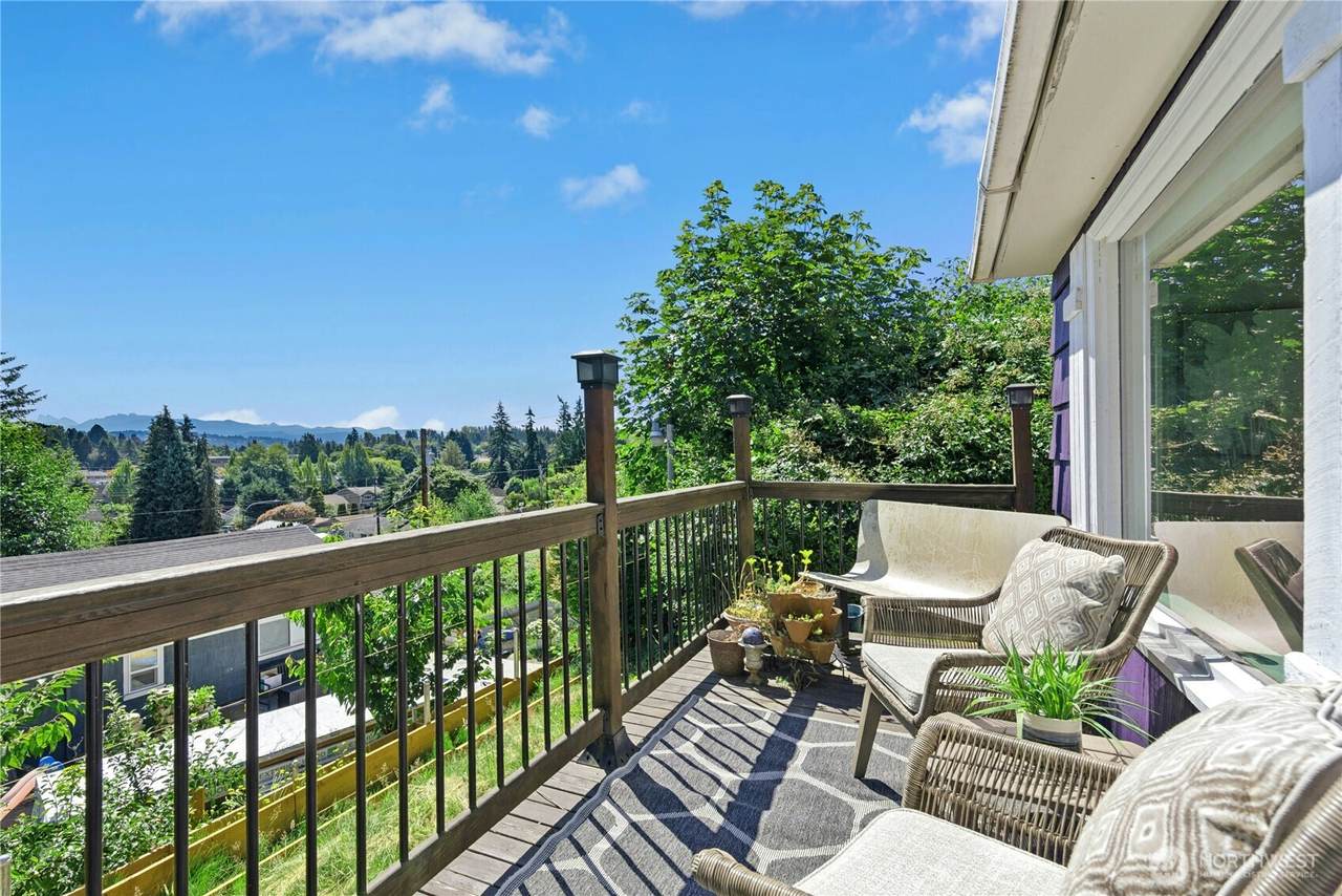 1035 Temple Drive - Photo 1