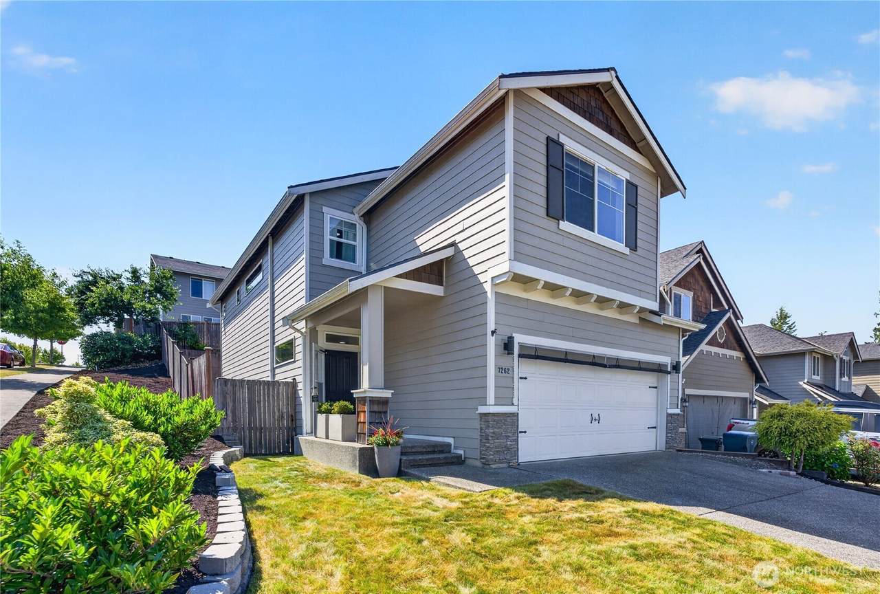 7262 85th Drive - Photo 1