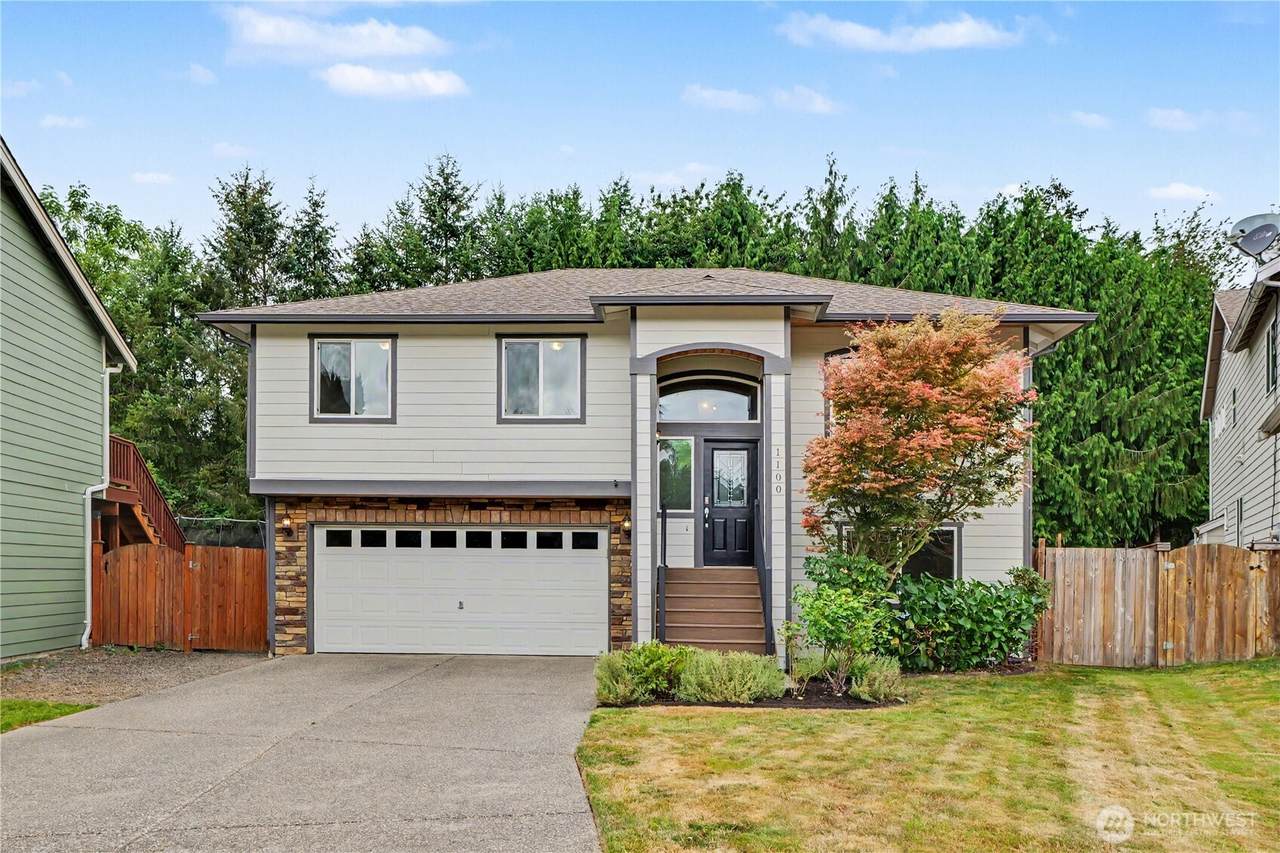 1100 Grant Place - Photo 1