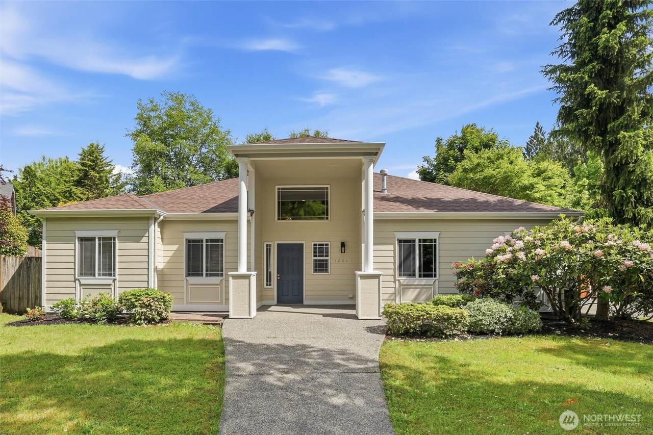 12604 32nd Street - Photo 1