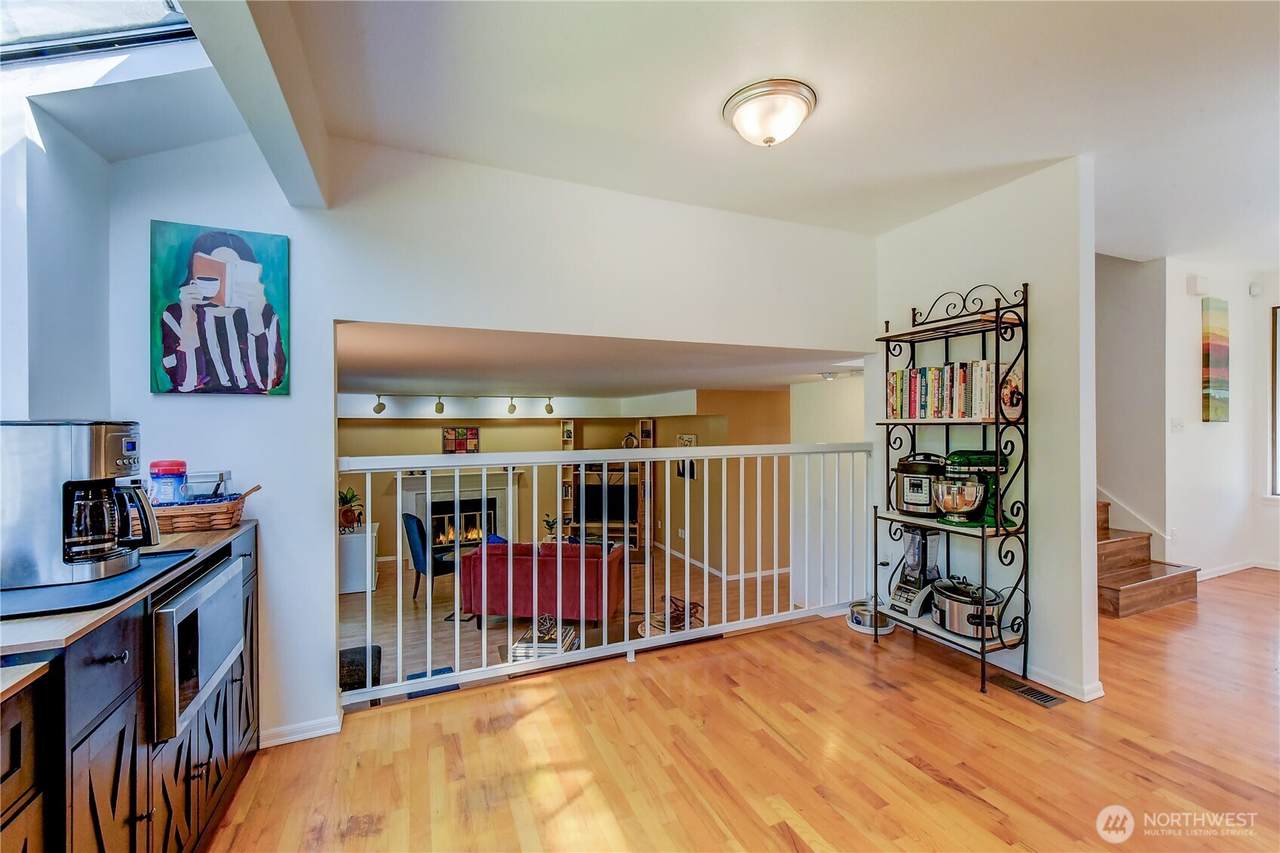 https://bt-photos.global.ssl.fastly.net/nwmls/1280_boomver_1_2556128-1.jpg