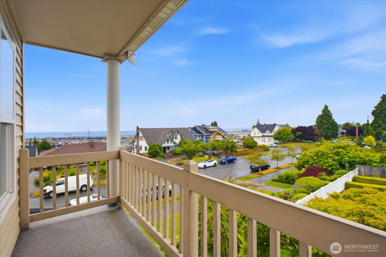 https://bt-photos.global.ssl.fastly.net/nwmls/1280_boomver_1_2556252-1.jpg