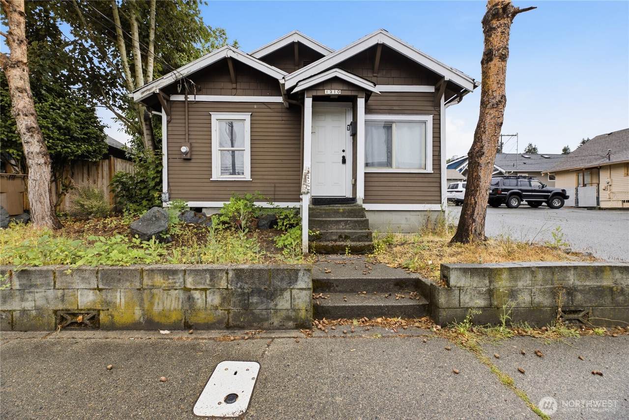 1210 Union Avenue - Photo 1