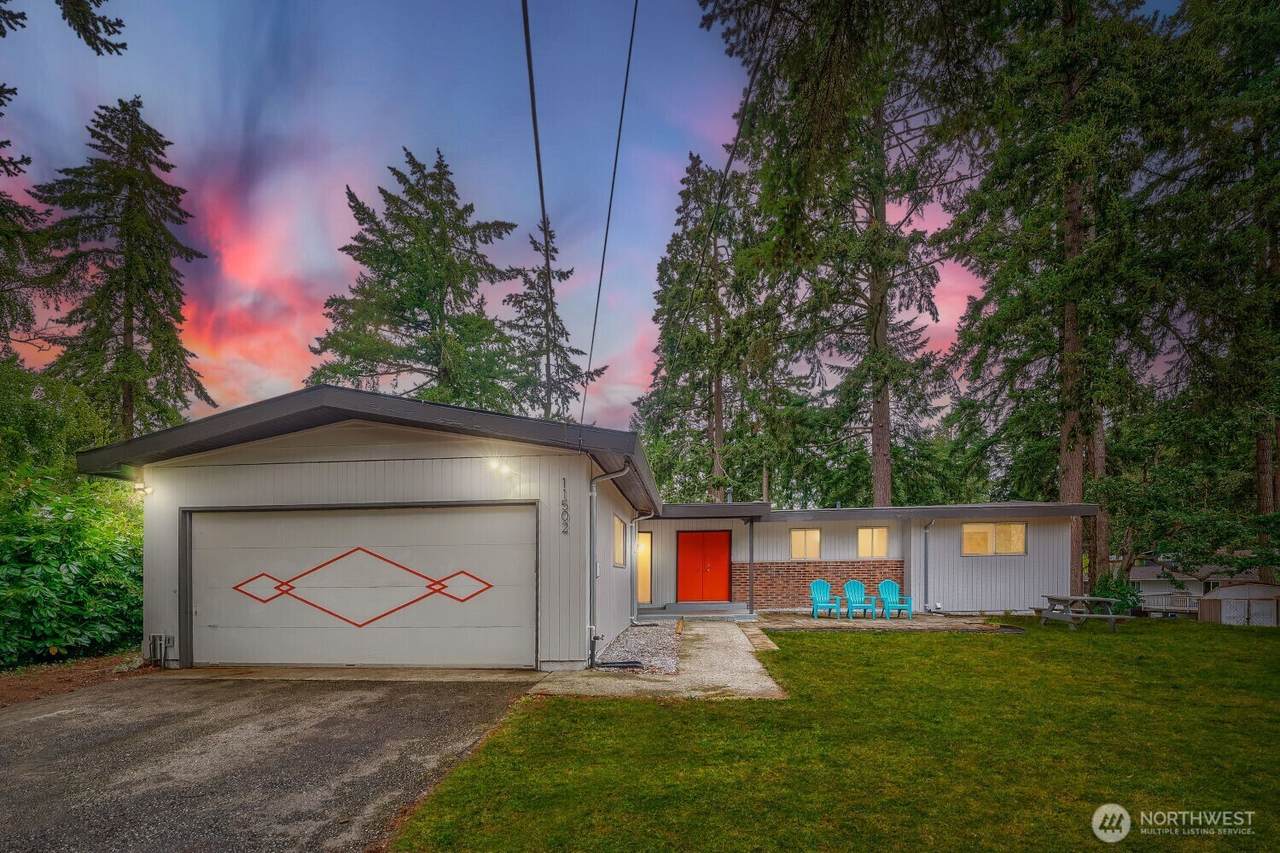 11502 93rd Avenue - Photo 1