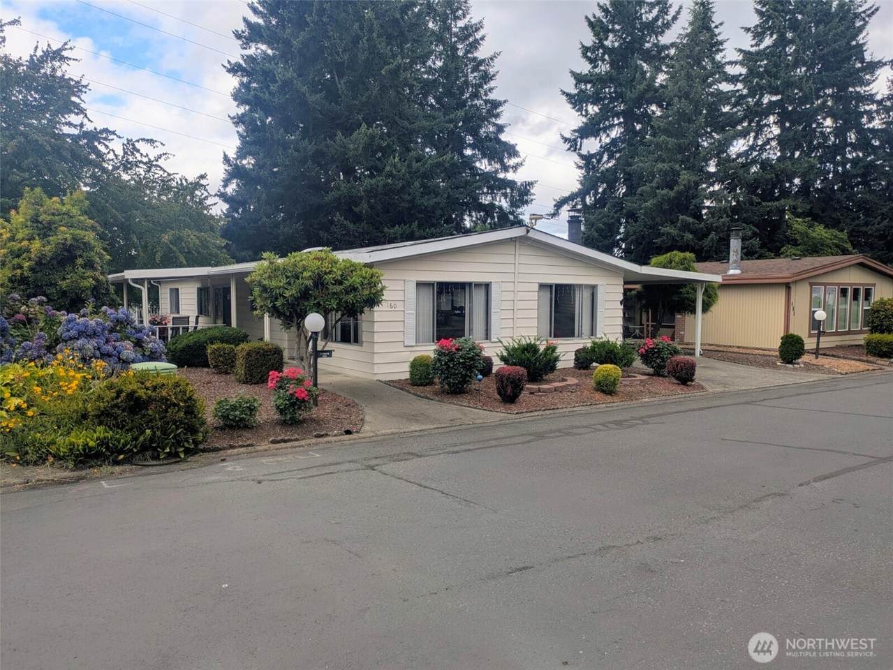 201 Union Avenue - Photo 1