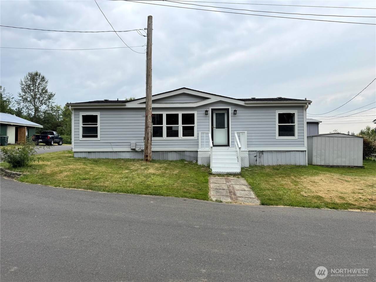 2411 Grandview Road - Photo 1