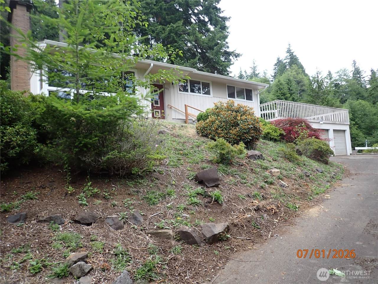 620 Harriet Avenue - Photo 1