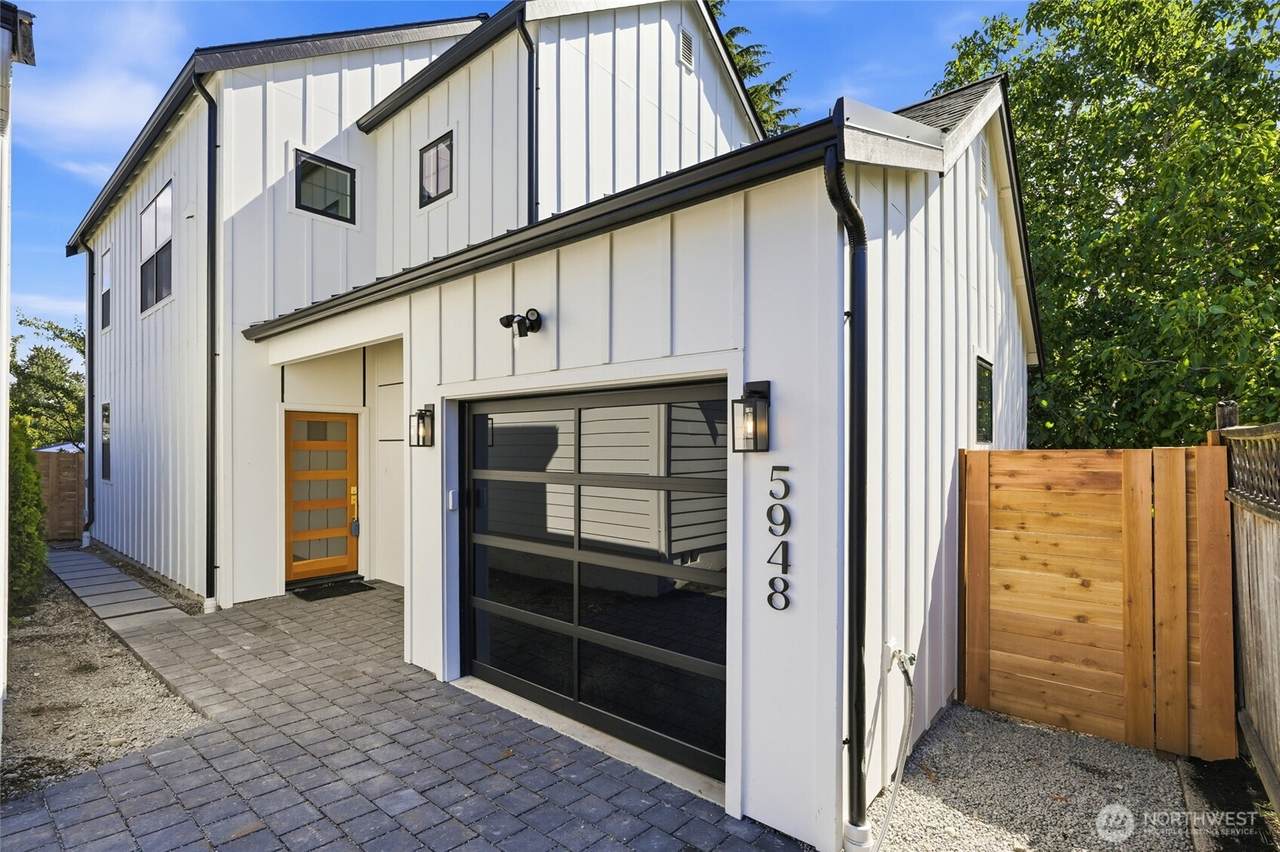 5948 18 Avenue - Photo 1