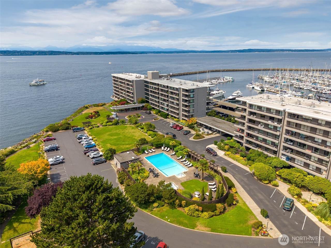 6533 Seaview Avenue - Photo 1