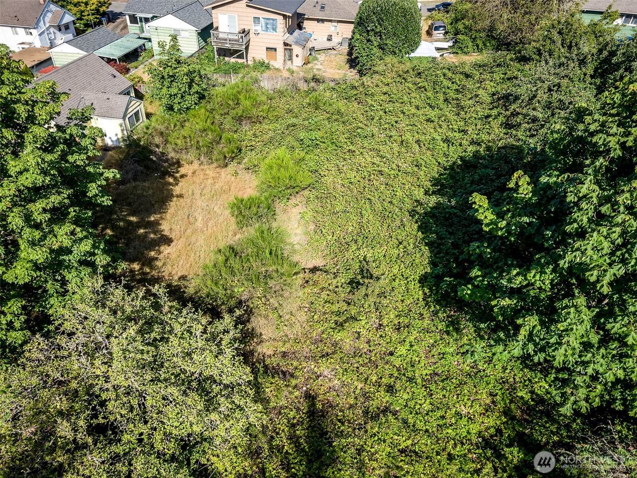 624 Dora Avenue - Photo 1
