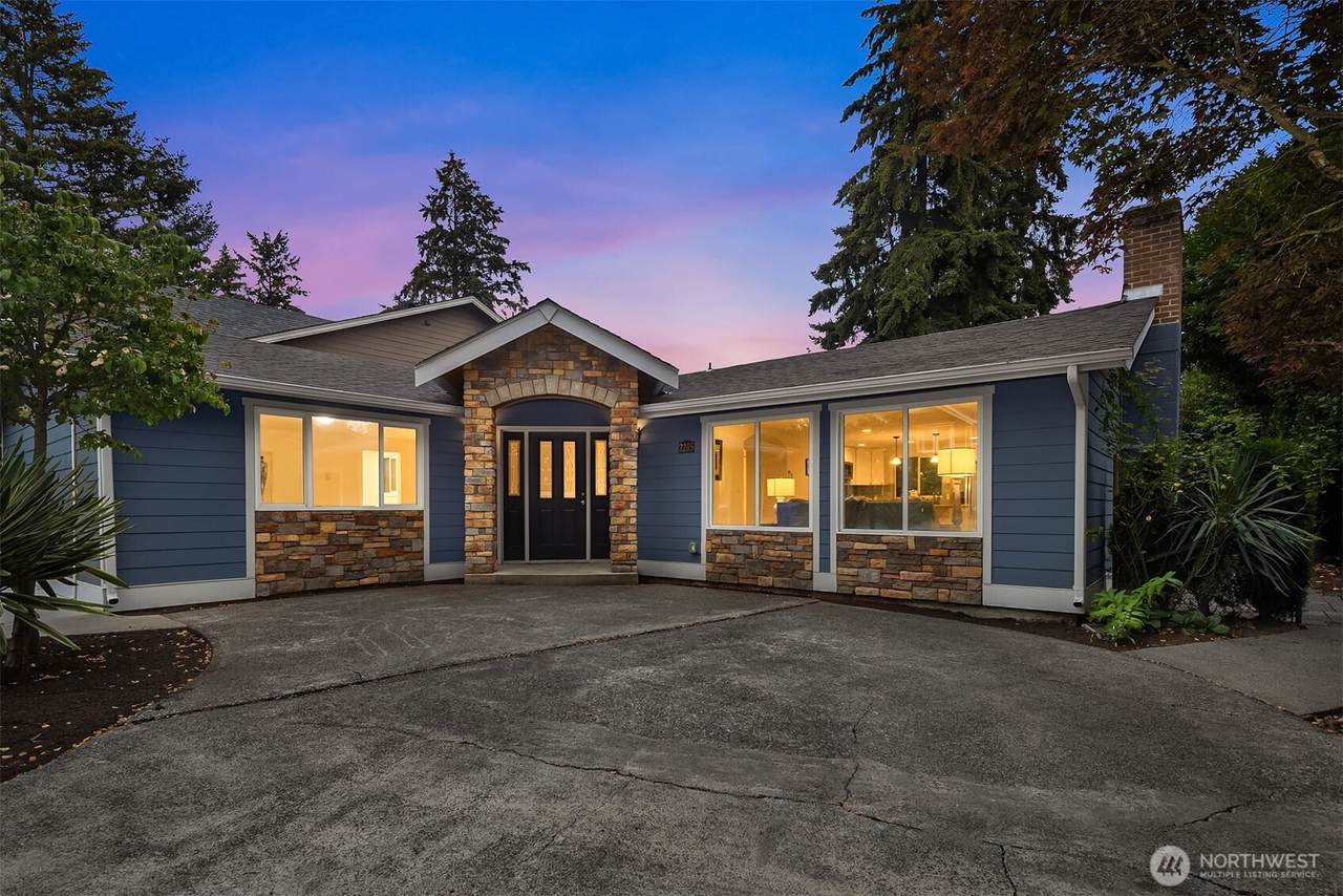 2205 28th Street - Photo 1
