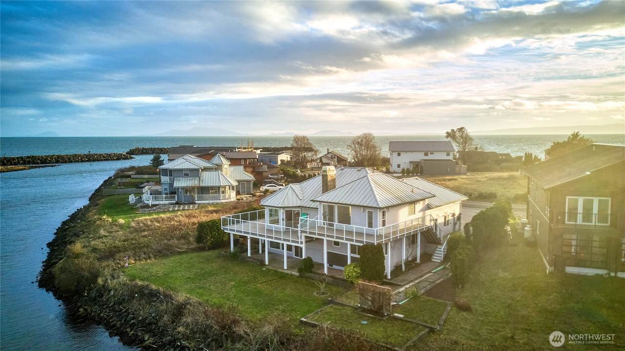 1648 Harbor Seal Drive - Photo 1