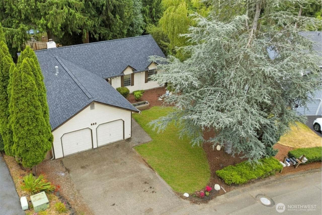 983 Marwood Drive - Photo 1