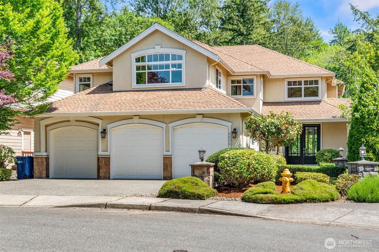 8816 140th Avenue - Photo 1