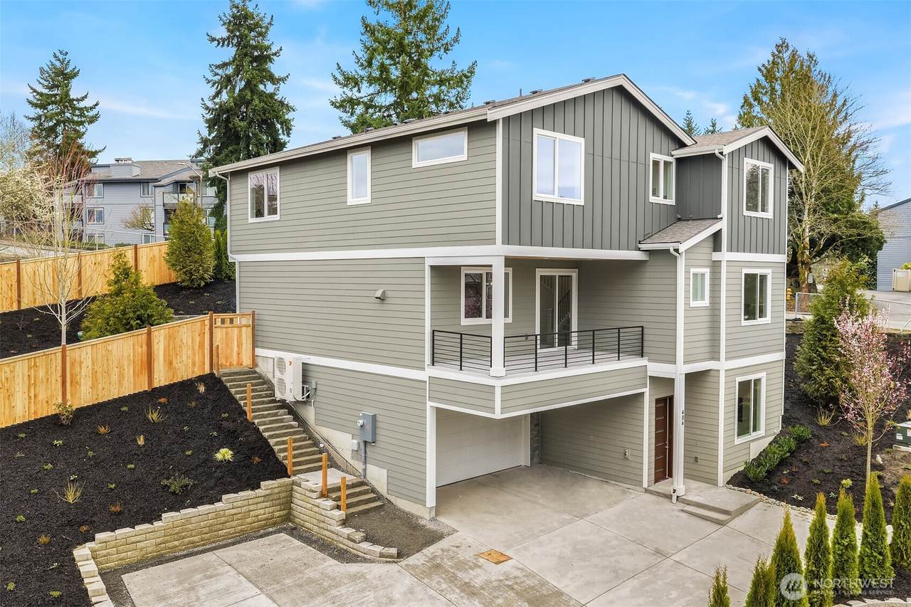 404 Edmonds Ave Ne - Photo 1