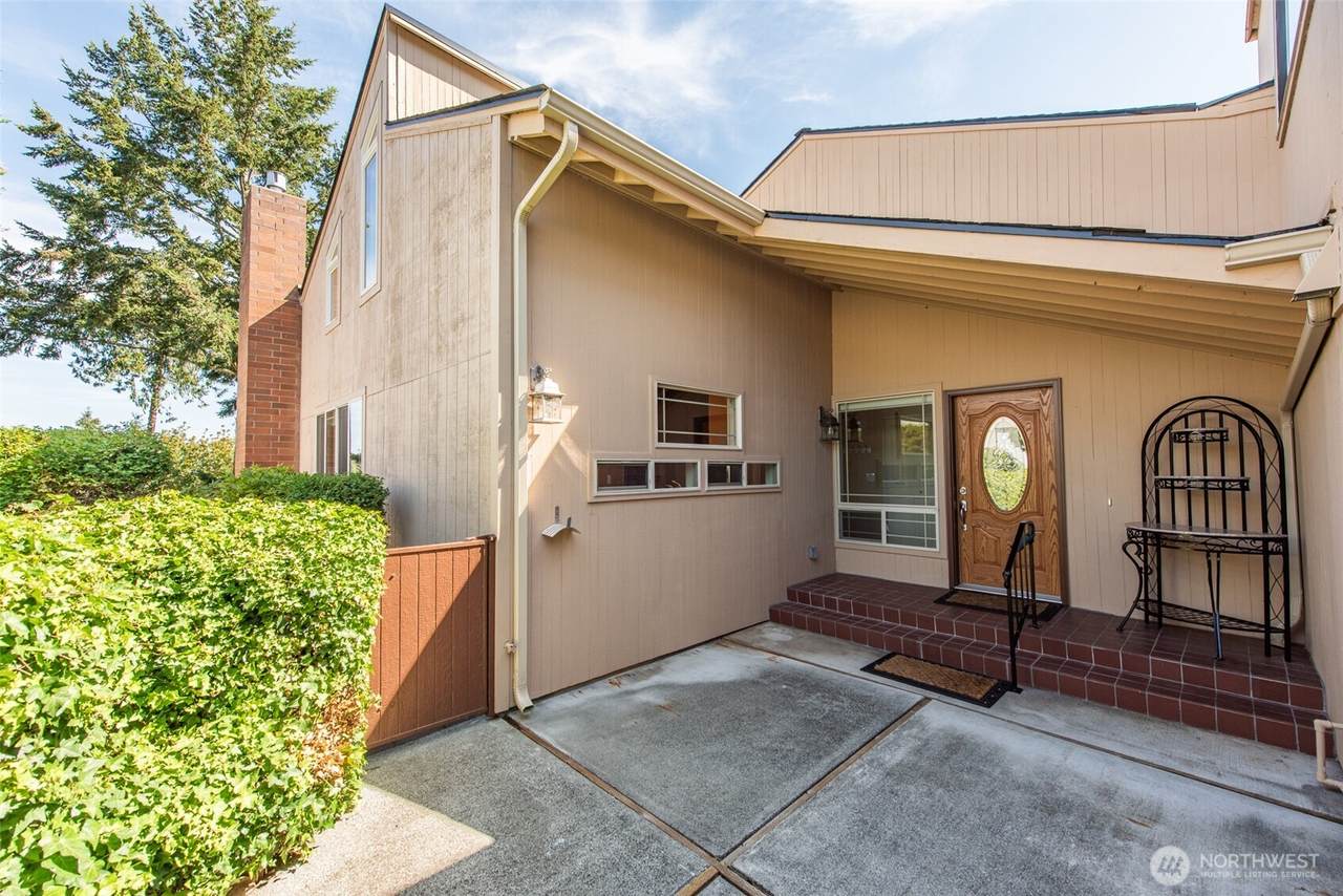 126 Hilltop Drive - Photo 1