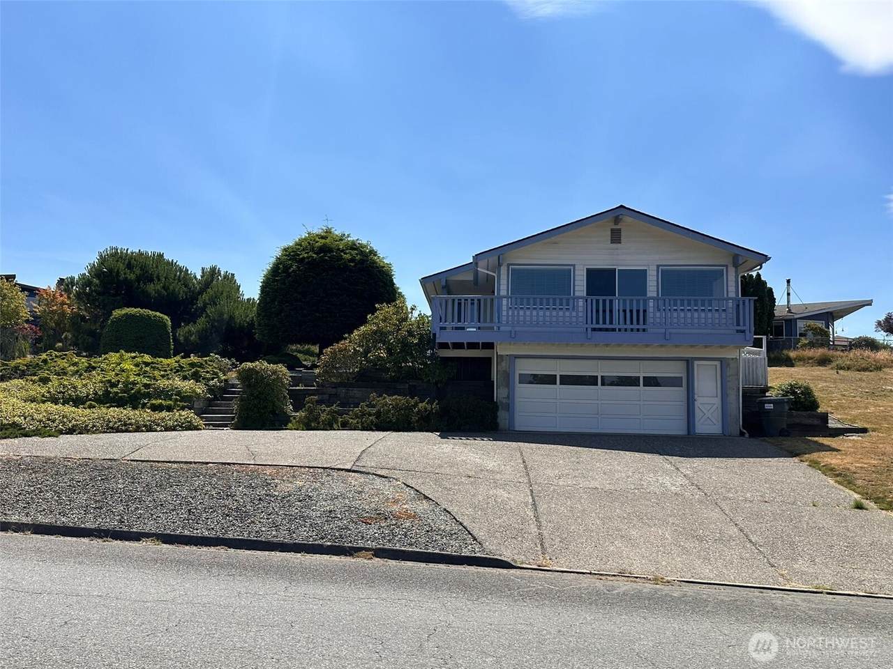 506 Ennis Street - Photo 1