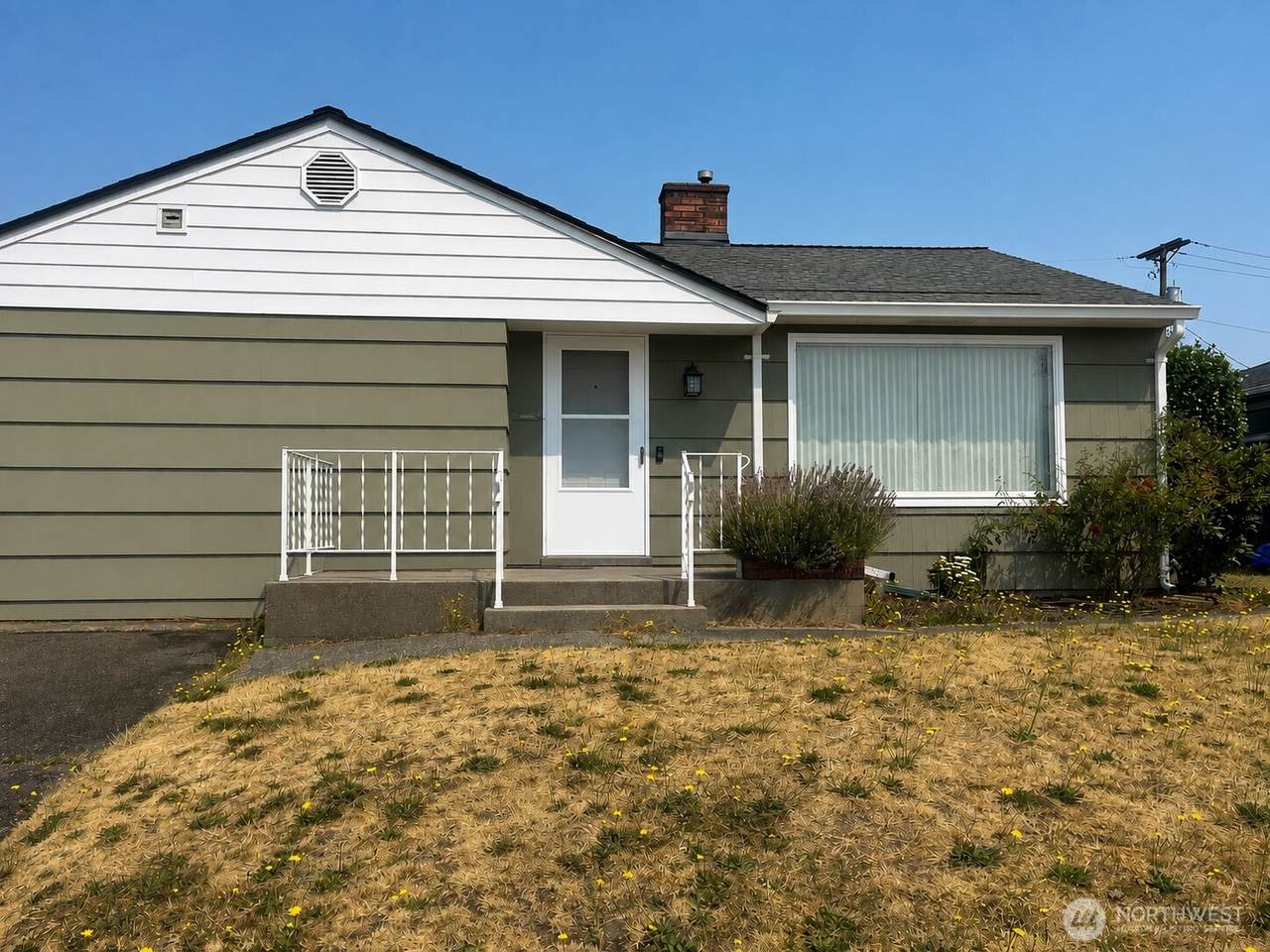 1009 34th Street - Photo 1