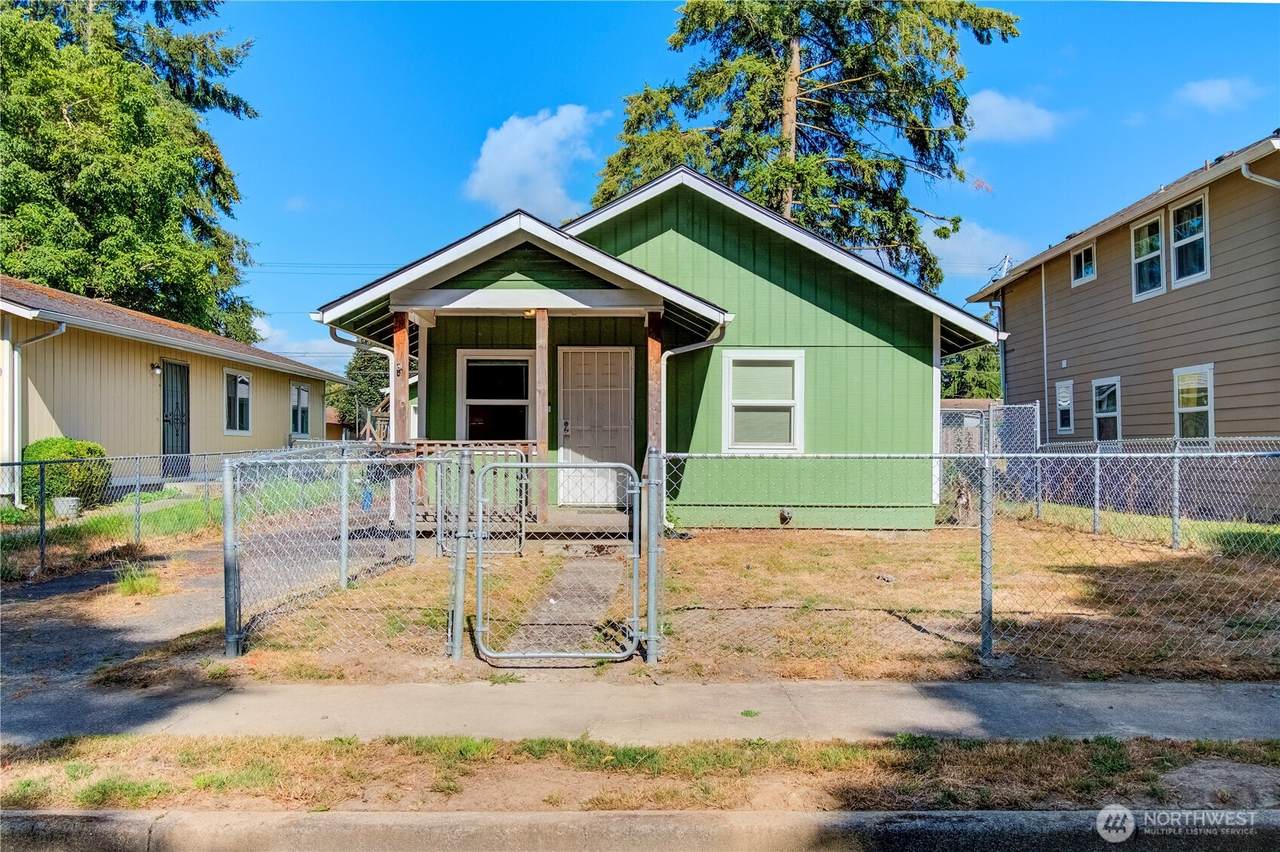 263 17th Avenue - Photo 1