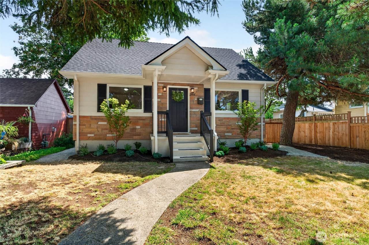 2910 9th Street - Photo 1