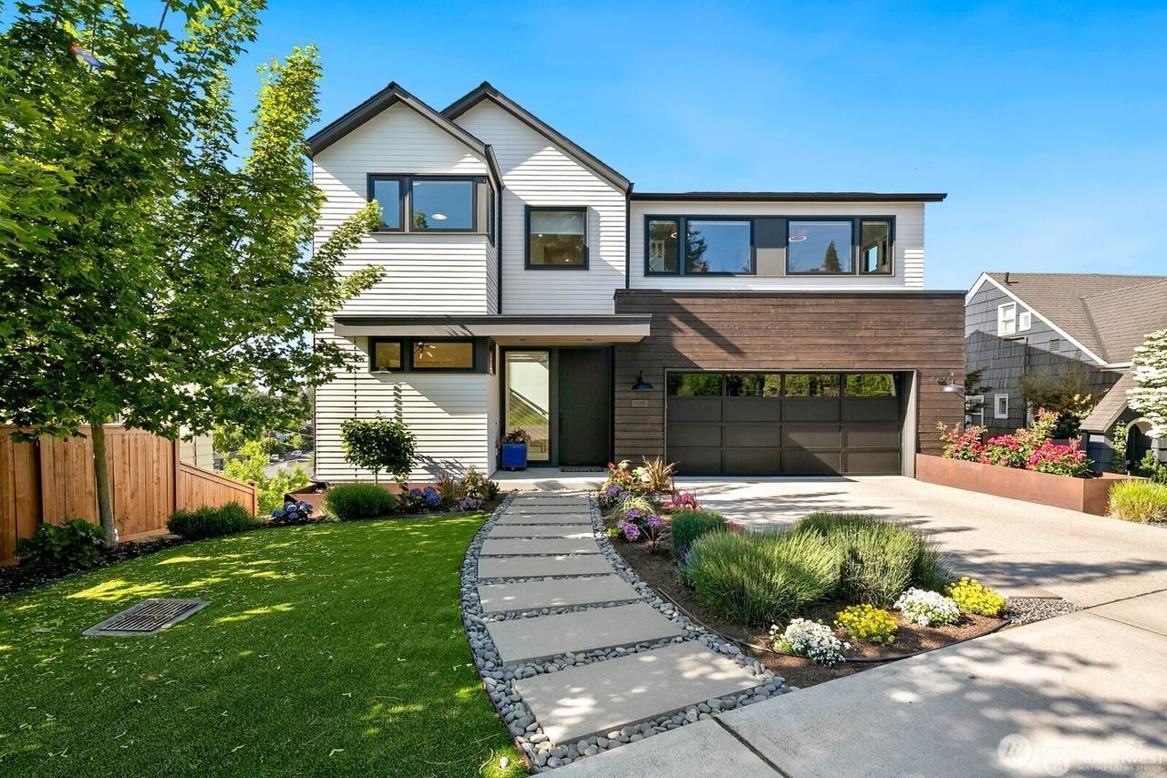 728 Etruria Street - Photo 1