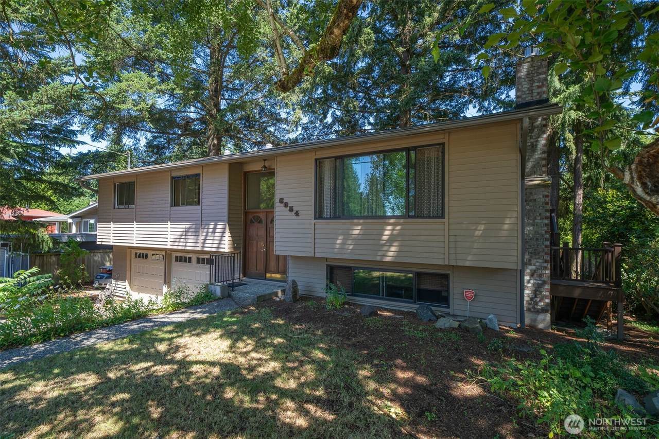 6054 123rd Avenue - Photo 1