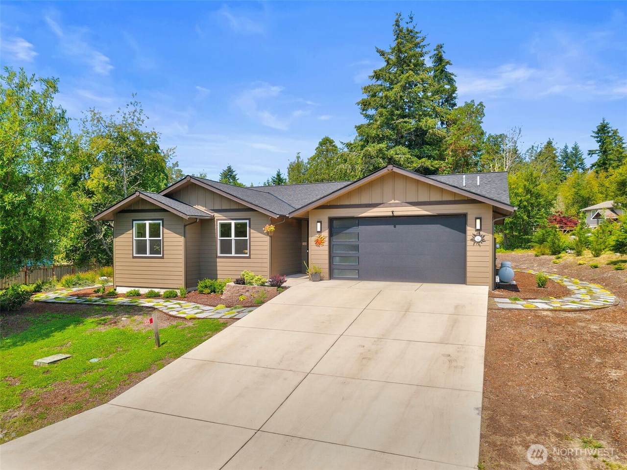 325 Myrtle Street - Photo 1