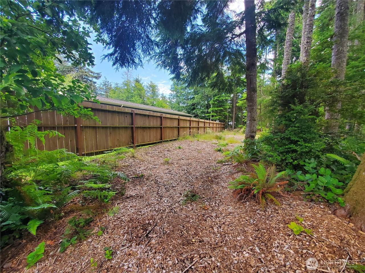 736 Chenois Avenue - Photo 1