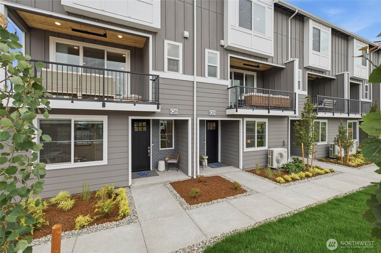 21029 87th Avenue - Photo 1