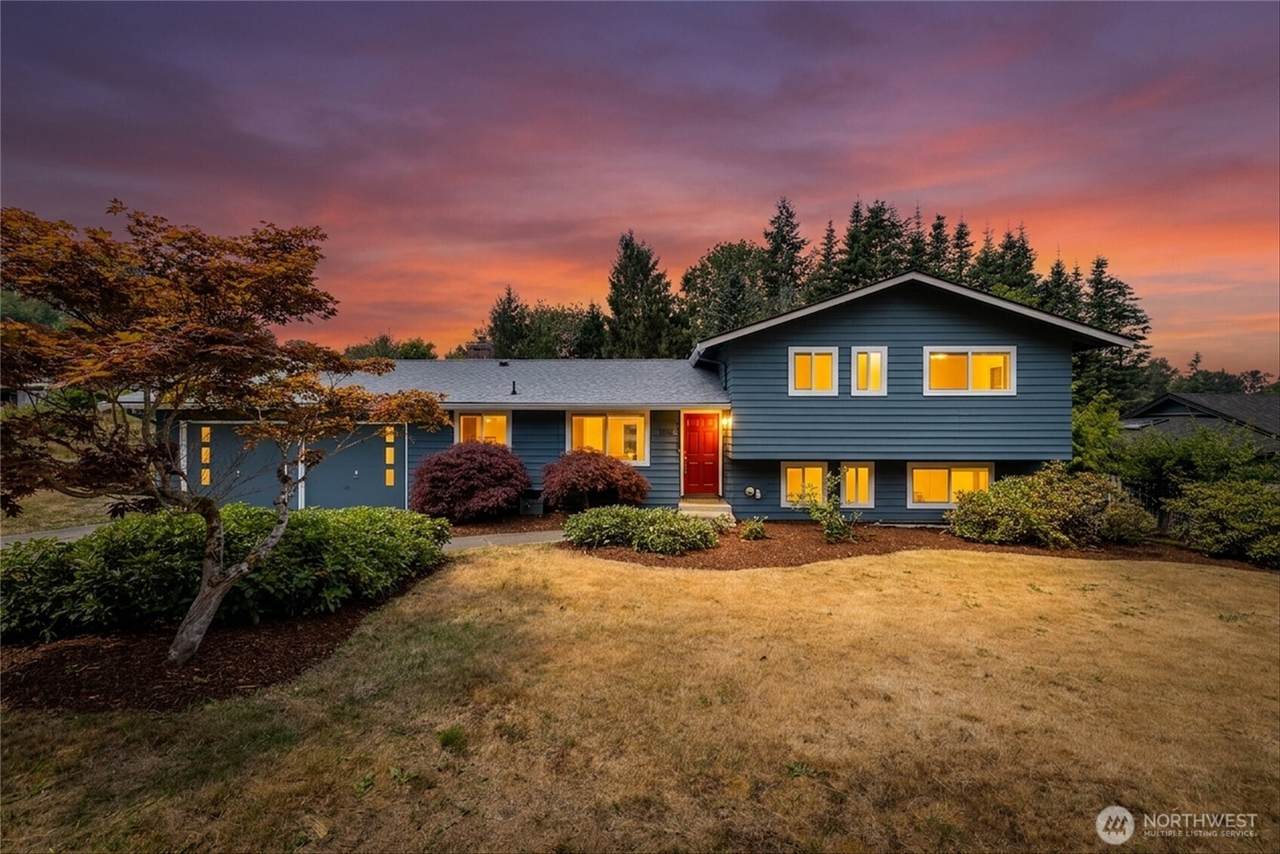 1101 Raymond Street - Photo 1