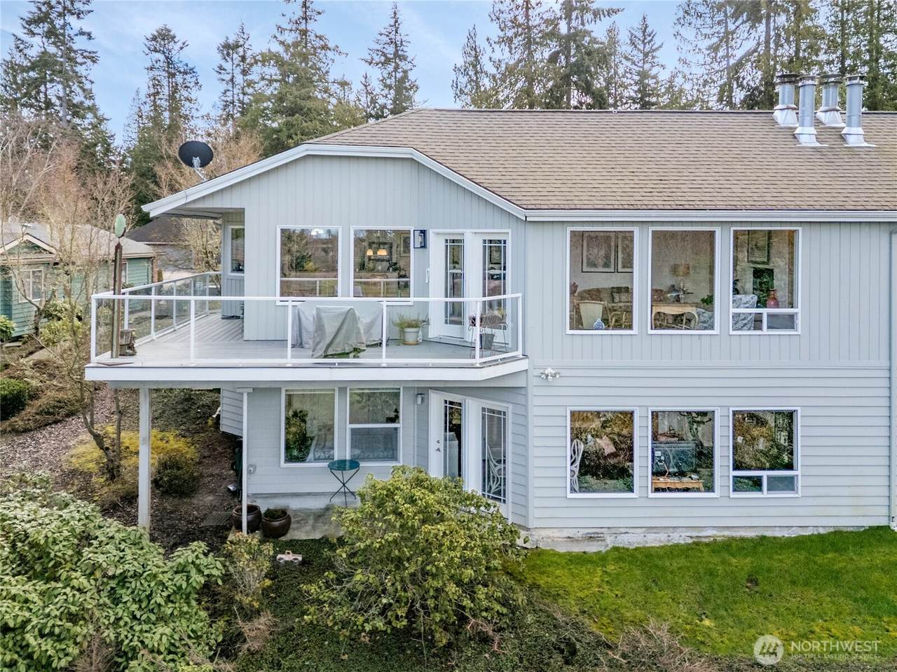 193 Fairway Drive - Photo 1